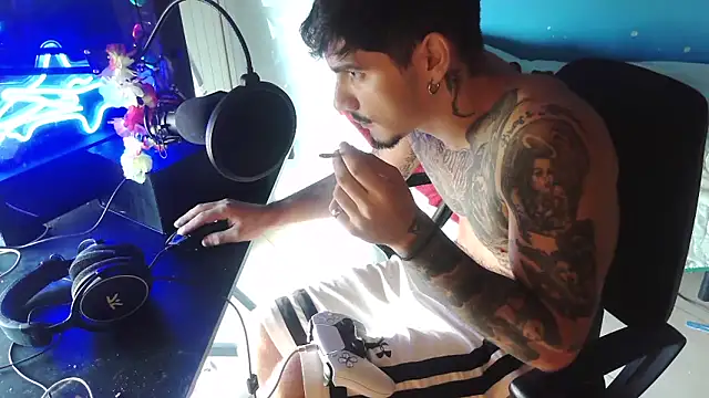 Badboyi1997 online show from October 14, 2025, 12:06 pm