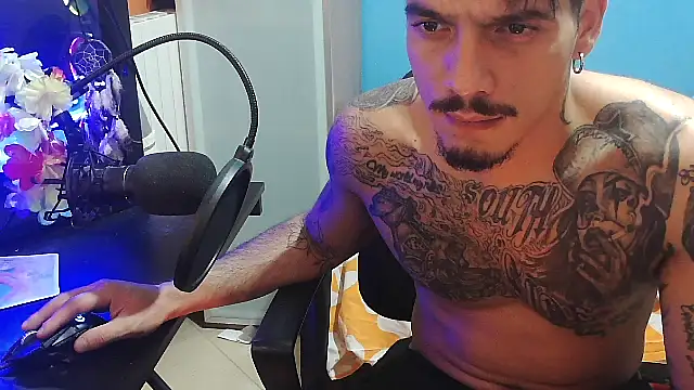 Badboyi1997 online show from October 6, 2025, 1:07 am