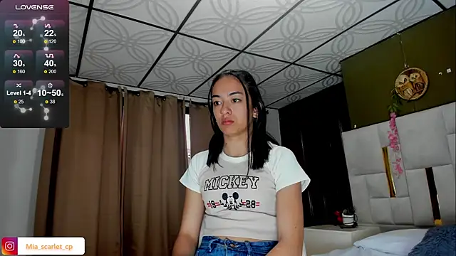 Mia scarlet69 online show from May 8, 2026, 12:20 pm