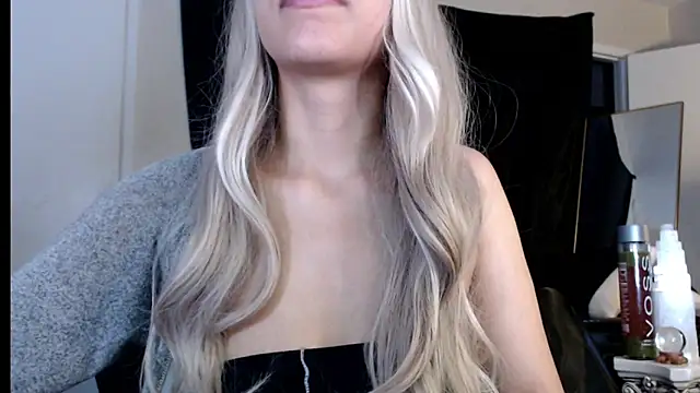 liadivina online show from February 27, 2025, 10:22 am