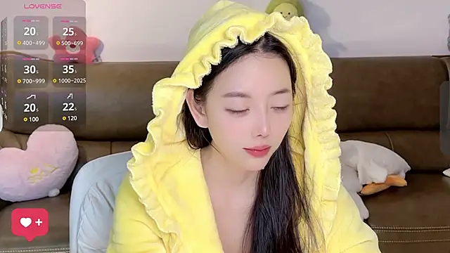 Yilin1999 online show from February 26, 2025, 3:21 pm