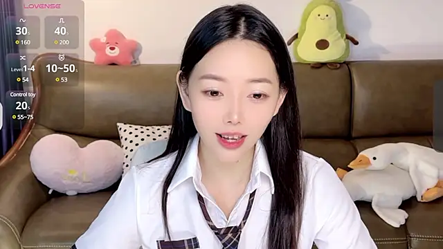 Yilin1999 online show from February 21, 2025, 1:11 am