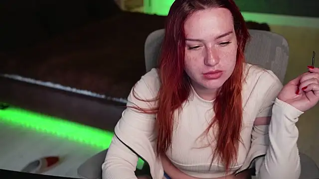 LisaElfy online show from April 28, 2026, 1:48 pm