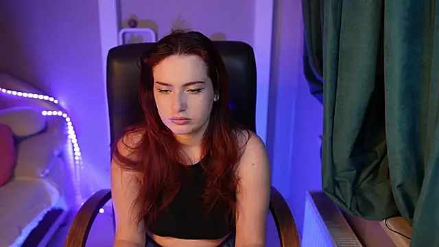 LisaElfy online show from February 6, 2026, 4:47 pm