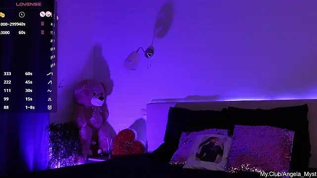 Angela Myst online show from October 7, 2025, 2:07 pm