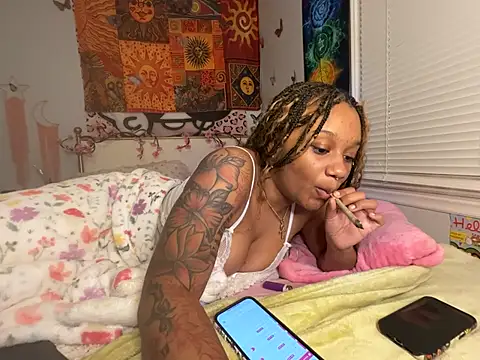 Snapshot of strip4faith chatting on March 14, 2026, 1:55 am strip4faith online show from March 14, 2026, 1:55 am