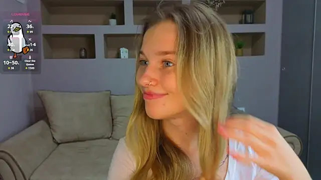 LinaCristonsen online show from September 27, 2025, 6:03 pm