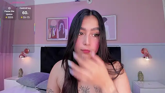 elodie walker online show from November 26, 2025, 11:54 am