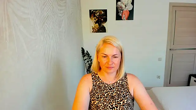 Alicee Gracee online show from July 6, 2026, 9:27 am