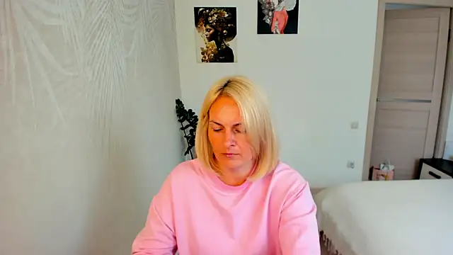Alicee Gracee online show from July 19, 2026, 8:56 am