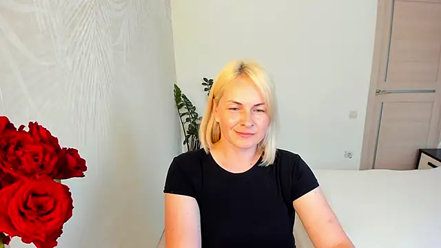 Alicee Gracee online show from June 15, 2026, 2:28 pm
