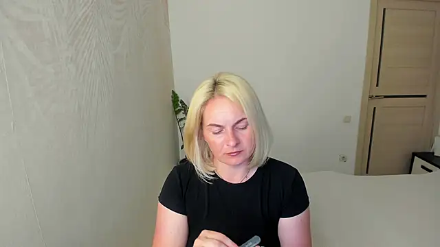 Alicee Gracee online show from June 20, 2026, 5:40 pm