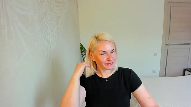 Alicee Gracee online show from June 5, 2026, 8:53 am