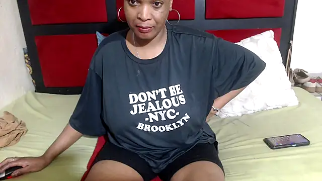 MaximTease24 online show from July 16, 2026, 6:21 am