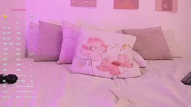 Mia Heartt online show from March 5, 2025, 10:10 pm