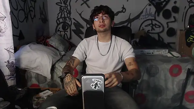 Dereck Dickson online show from December 17, 2025, 10:26 pm