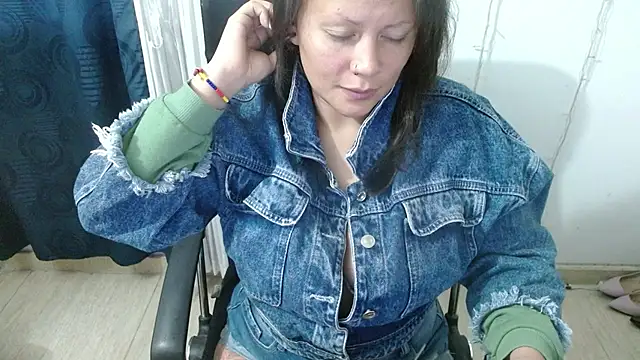 miss evoleth2 online show from July 24, 2026, 11:23 pm