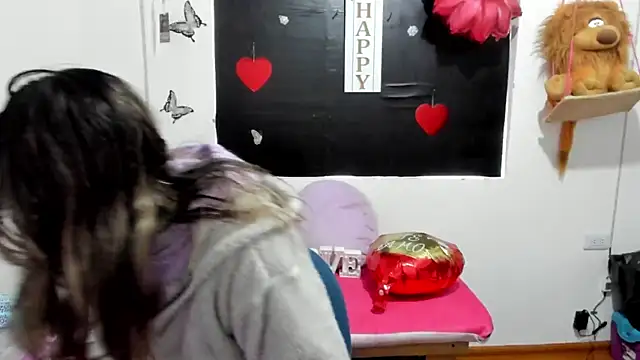 queen-natty online show from February 24, 2025, 2:04 pm