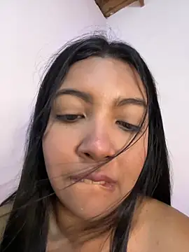 nicole fisherr online show from May 11, 2026, 12:34 am