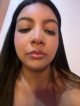 nicole fisherr online show from May 10, 2026, 3:54 am