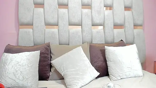 nicole fisherr online show from February 8, 2026, 5:16 am