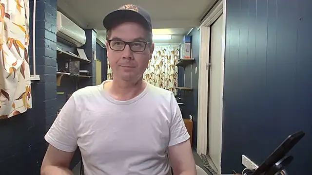 Snapshot of tilobinder chatting on January 19, 2026, 4:00 pm tilobinder online show from January 19, 2026, 4:00 pm