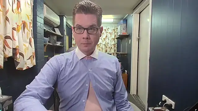 Snapshot of tilobinder chatting on November 15, 2025, 1:37 pm tilobinder online show from November 15, 2025, 1:37 pm