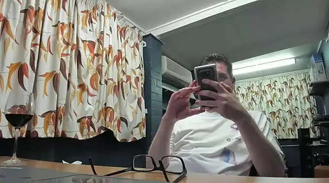 Snapshot of tilobinder chatting on December 27, 2024, 2:22 pm tilobinder online show from December 27, 2024, 2:22 pm