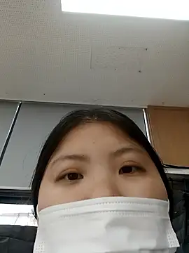 hello098712 online show from October 2, 2025, 3:21 am