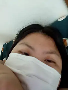 hello098712 online show from October 27, 2025, 10:16 am