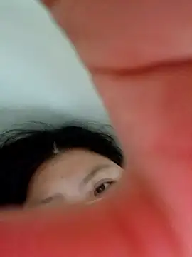 hello098712 online show from October 22, 2025, 12:15 pm