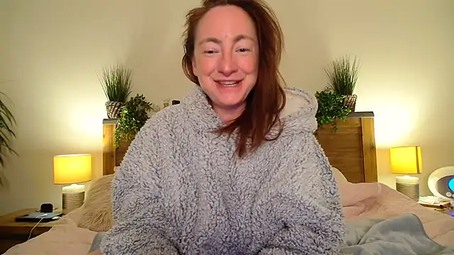 LouiseTswing online show from March 6, 2025, 7:54 pm