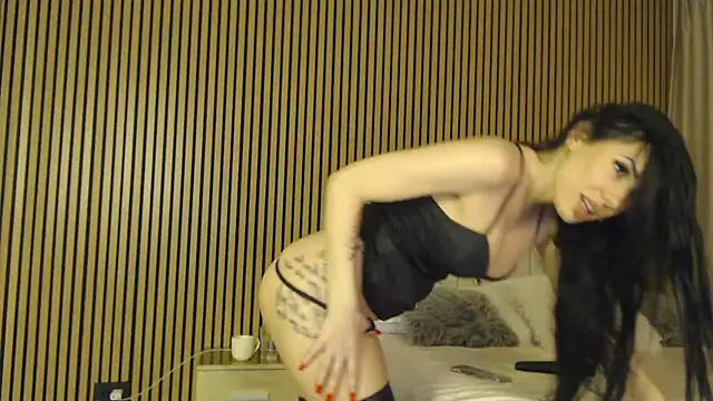 Halie May online show from May 10, 2026, 12:42 pm