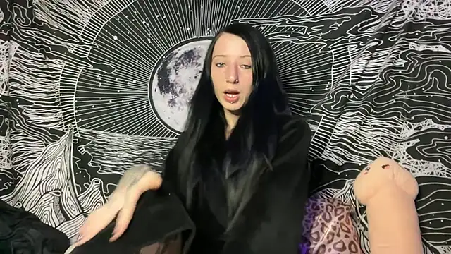 MissMidnightUK online show from September 17, 2025, 10:56 pm