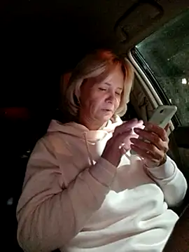 Milen Milf online show from December 2, 2024, 5:10 pm