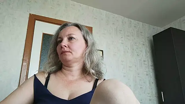 Snapshot of EdithManning chatting on July 18, 2026, 6:11 am EdithManning online show from July 18, 2026, 6:11 am