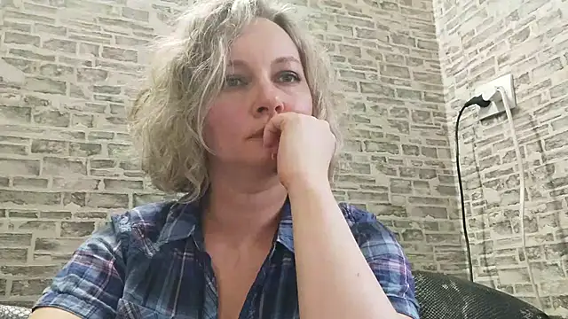 EdithManning online show from March 22, 2025, 2:47 pm