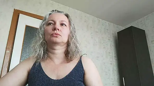 EdithManning online show from May 29, 2026, 5:57 am