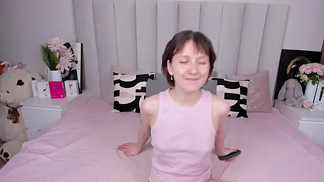 MiaKarlos online show from May 4, 2026, 1:42 am