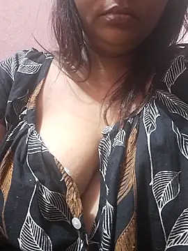 Snapshot of Hot-Anuska chatting on February 8, 2026, 5:43 pm Hot-Anuska online show from February 8, 2026, 5:43 pm