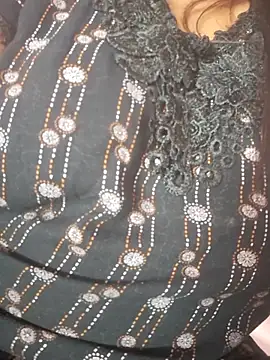 Snapshot of Hot-Anuska chatting on April 11, 2026, 4:21 pm Hot-Anuska online show from April 11, 2026, 4:21 pm