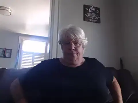 canadiancougar1965 online show from September 20, 2025, 2:11 pm