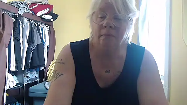 canadiancougar1965 online show from February 17, 2026, 4:48 pm