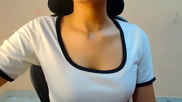 Snapshot of Chandani-Love chatting on July 16, 2026, 1:08 pm Chandani-Love online show from July 16, 2026, 1:08 pm