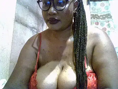 chubbydoll122 online show from February 19, 2026, 2:03 pm