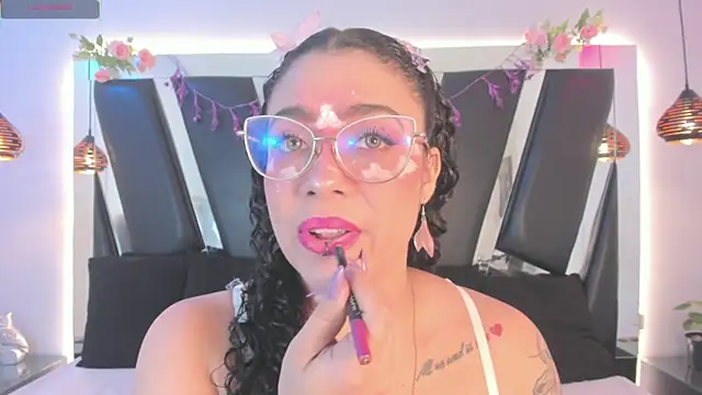 antonelllepiercee online show from July 29, 2026, 11:31 am