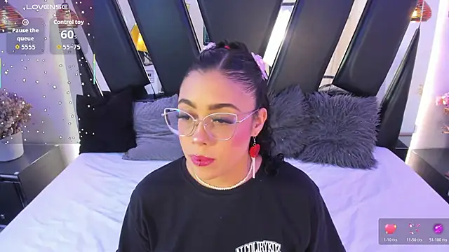 antonelllepiercee online show from November 29, 2025, 11:10 am