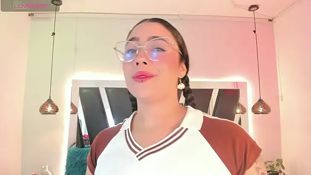 antonelllepiercee online show from August 4, 2026, 11:48 am