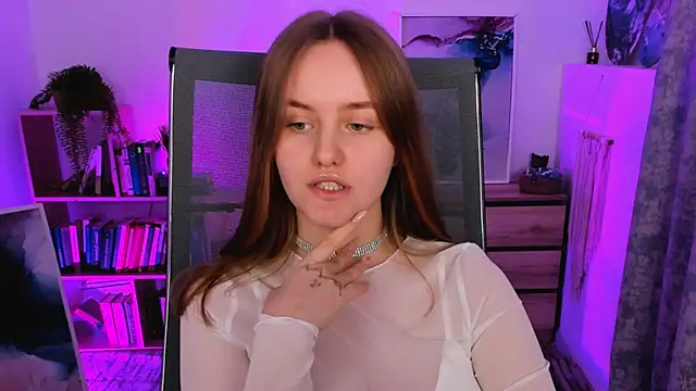 KellyPoter online show from February 20, 2025, 12:47 pm