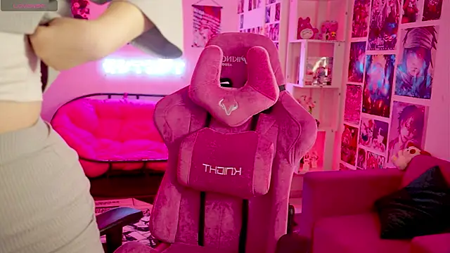 KellyPoter online show from October 11, 2025, 9:43 am